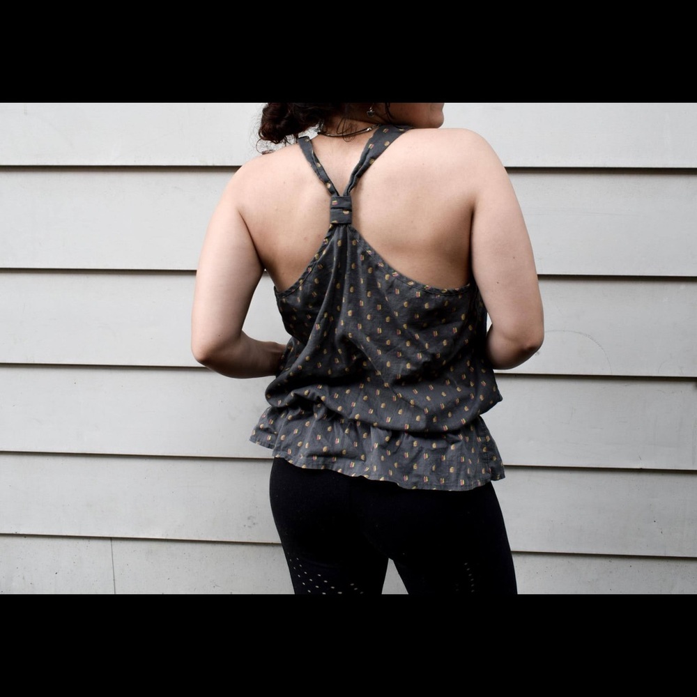 Grey tank top blousw